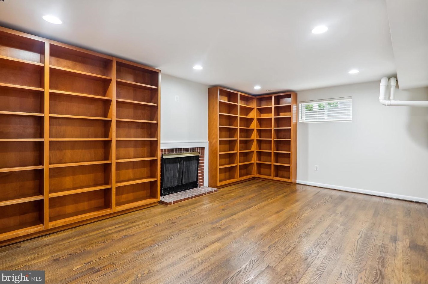 300 Lamberton Dr, Silver Spring MD 20902-3069 exterior