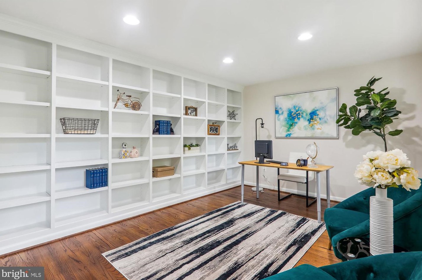 300 Lamberton Dr, Silver Spring MD 20902-3069 exterior