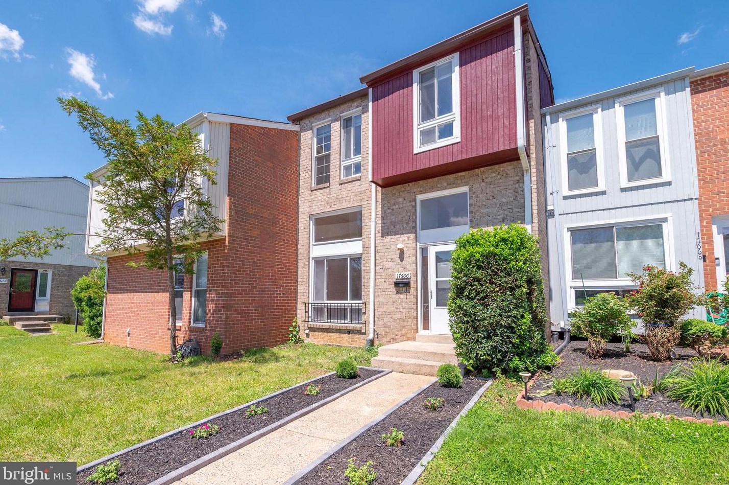 17666 Horizon Pl, Rockville, MD 20855-1348