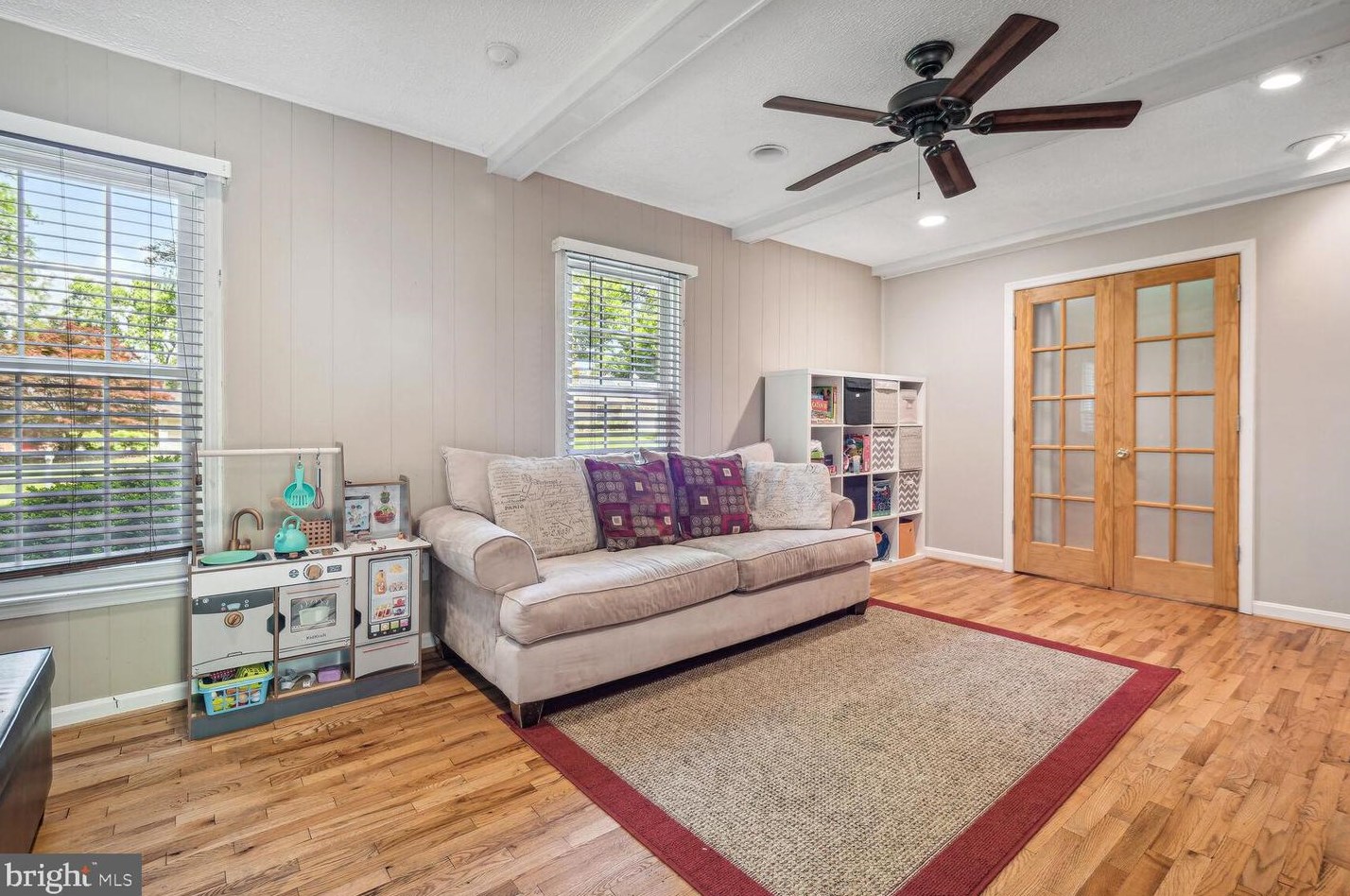 4608 Flower Vly Dr, Rockville MD 20853-1810 exterior