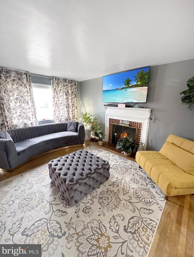 9303 New Hampshire Ave, Silver Spring MD 20905-5625 exterior