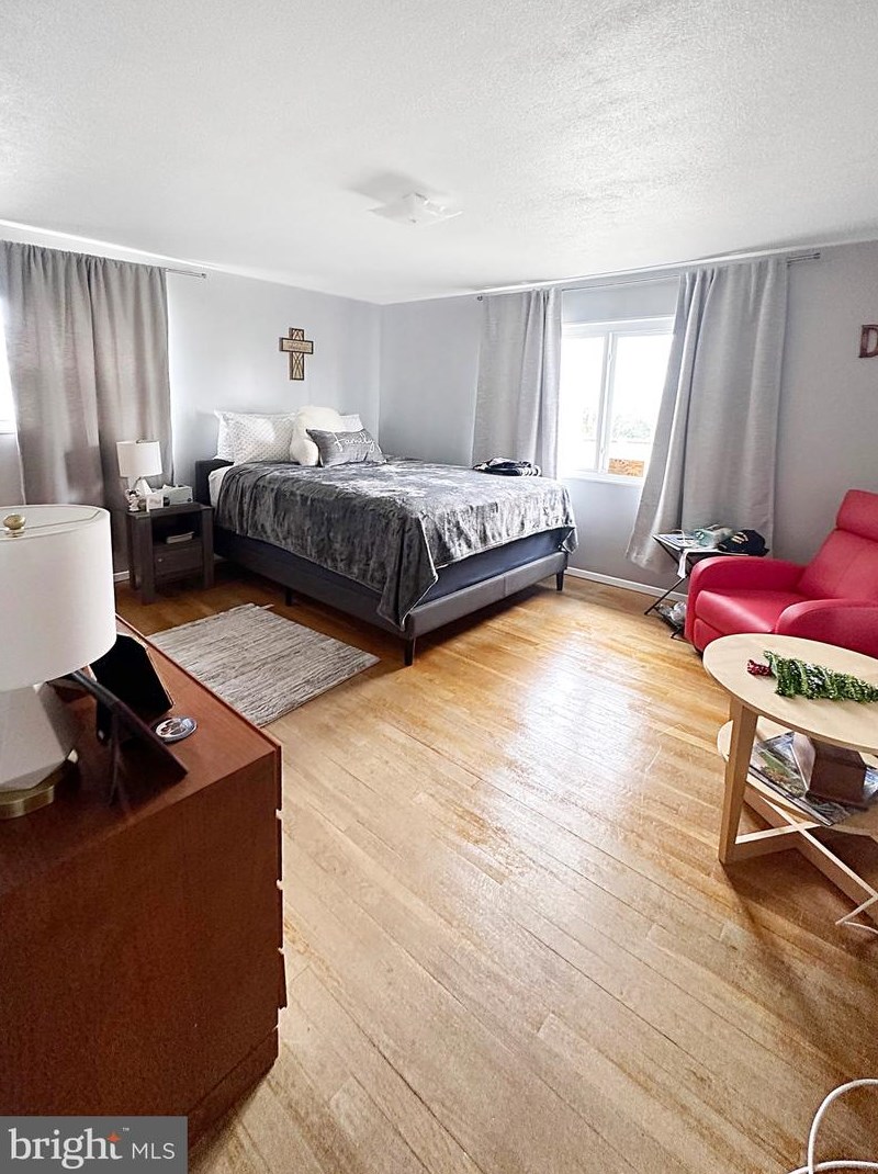 9303 New Hampshire Ave, Silver Spring MD 20905-5625 exterior