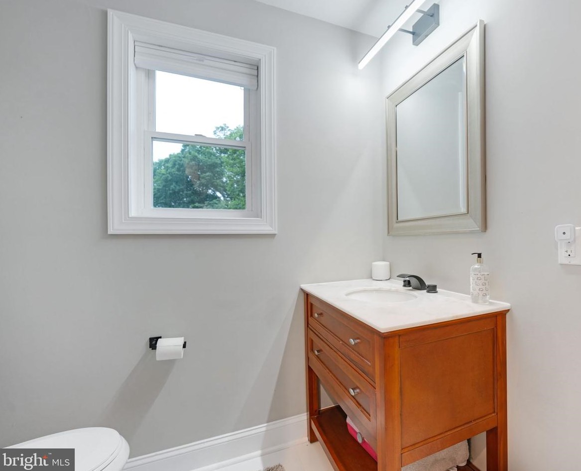 10301 Lariston Ln, Silver Spring MD 20903-1314 exterior