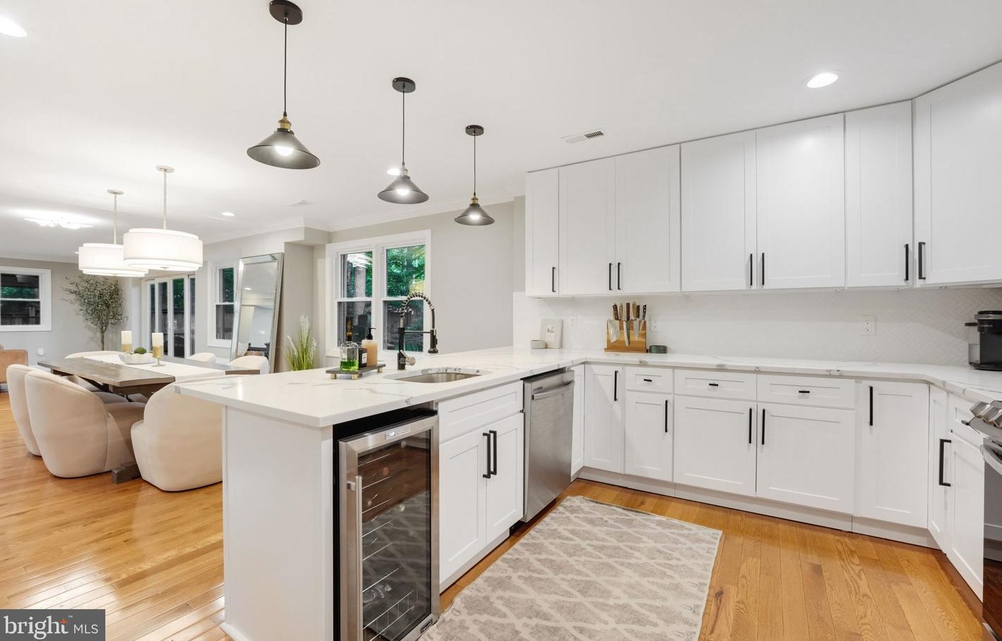 10301 Lariston Ln, Silver Spring MD 20903-1314 exterior