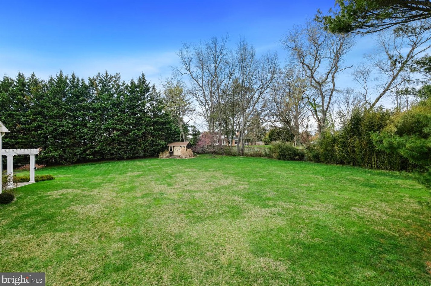 15506 Norman Dr, Gaithersburg MD 20878-3525 exterior