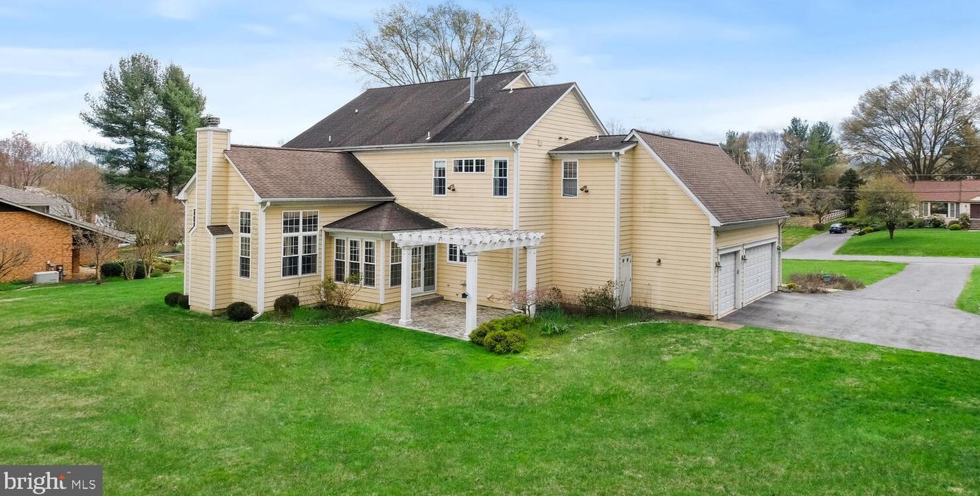 15506 Norman Dr, Gaithersburg MD 20878-3525 exterior