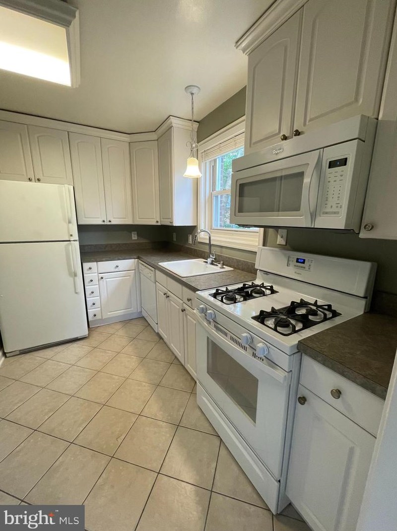 9713 Braddock Rd, Silver Spring MD 20903-1911 exterior