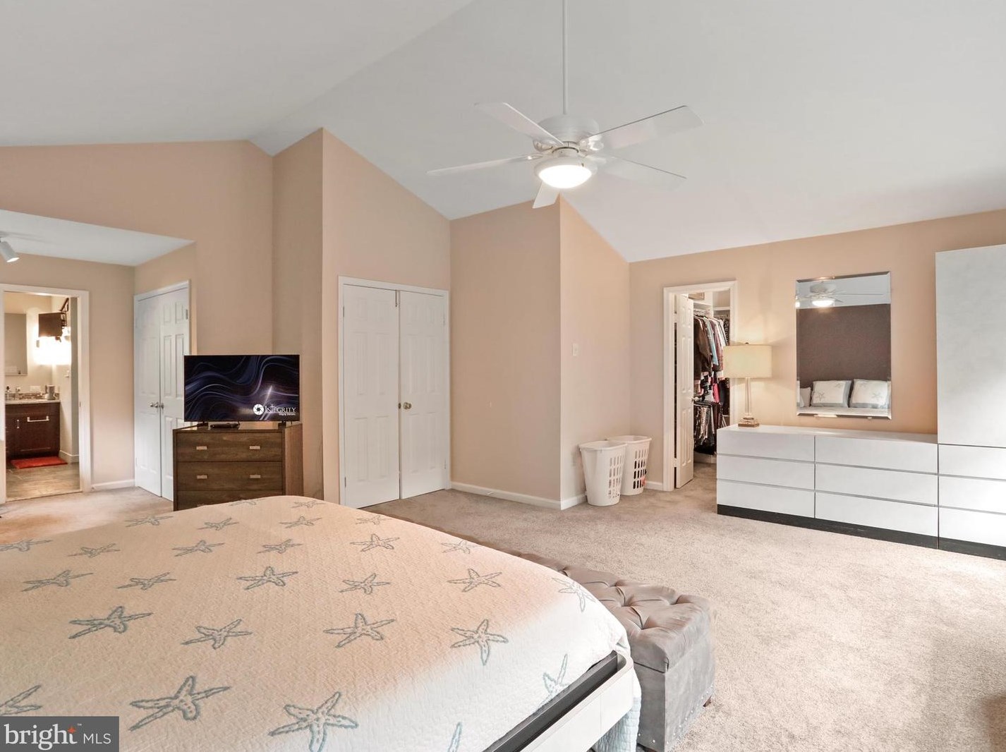 15604 Twin Vly Ct, Silver Spring MD 20906-1042 exterior