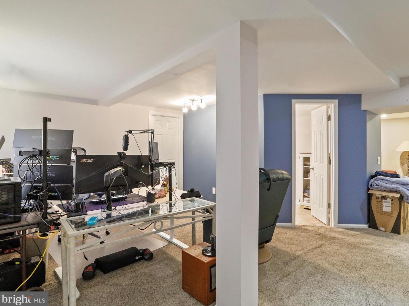 15604 Twin Vly Ct, Silver Spring MD 20906-1042 exterior