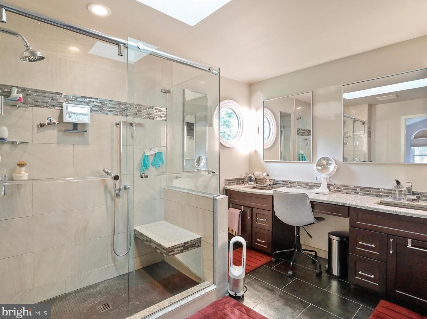 15604 Twin Vly Ct, Silver Spring MD 20906-1042 exterior