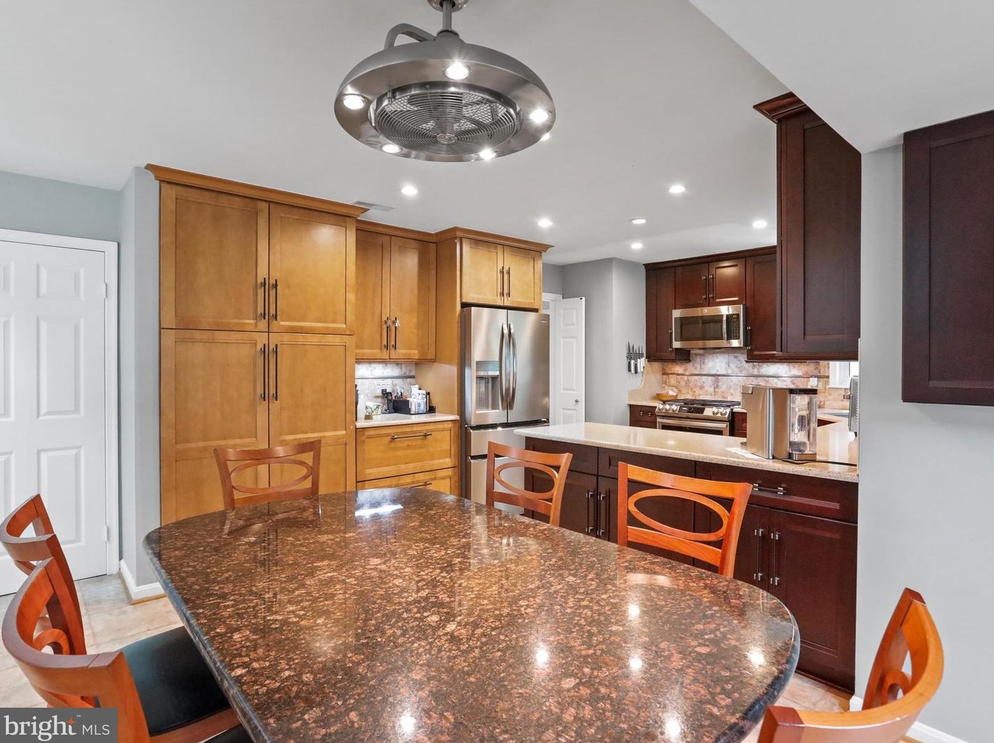 15604 Twin Vly Ct, Silver Spring MD 20906-1042 exterior