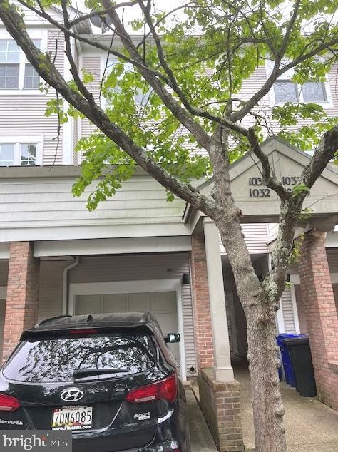 10330 Royal Woods Ct, Gaithersburg, MD 20886