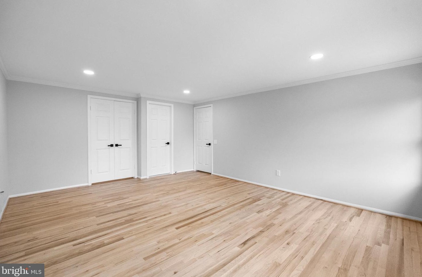 8740 Fls Chapel Way, Rockville MD 20854-2455 exterior