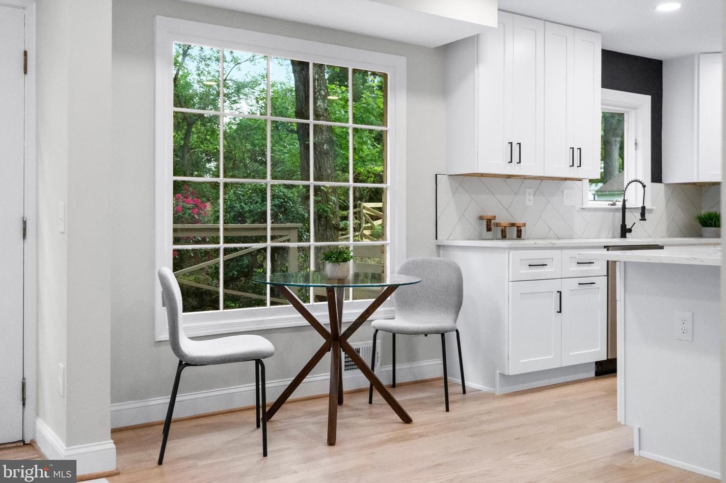 8740 Fls Chapel Way, Rockville MD 20854-2455 exterior