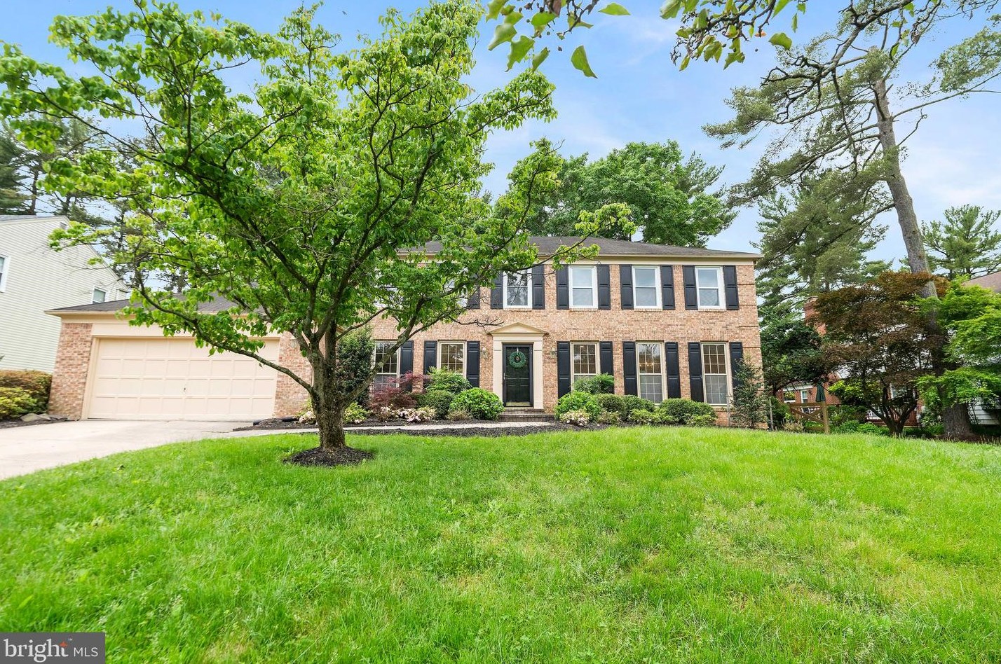 8740 Falls Chapel Way, Rockville, MD 20854-2438