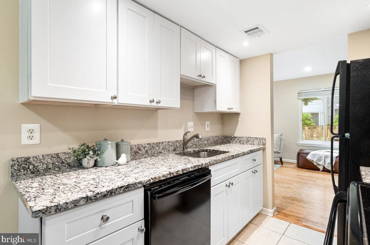 9620 Marston Ln, Gaithersburg MD 20886-5001 exterior