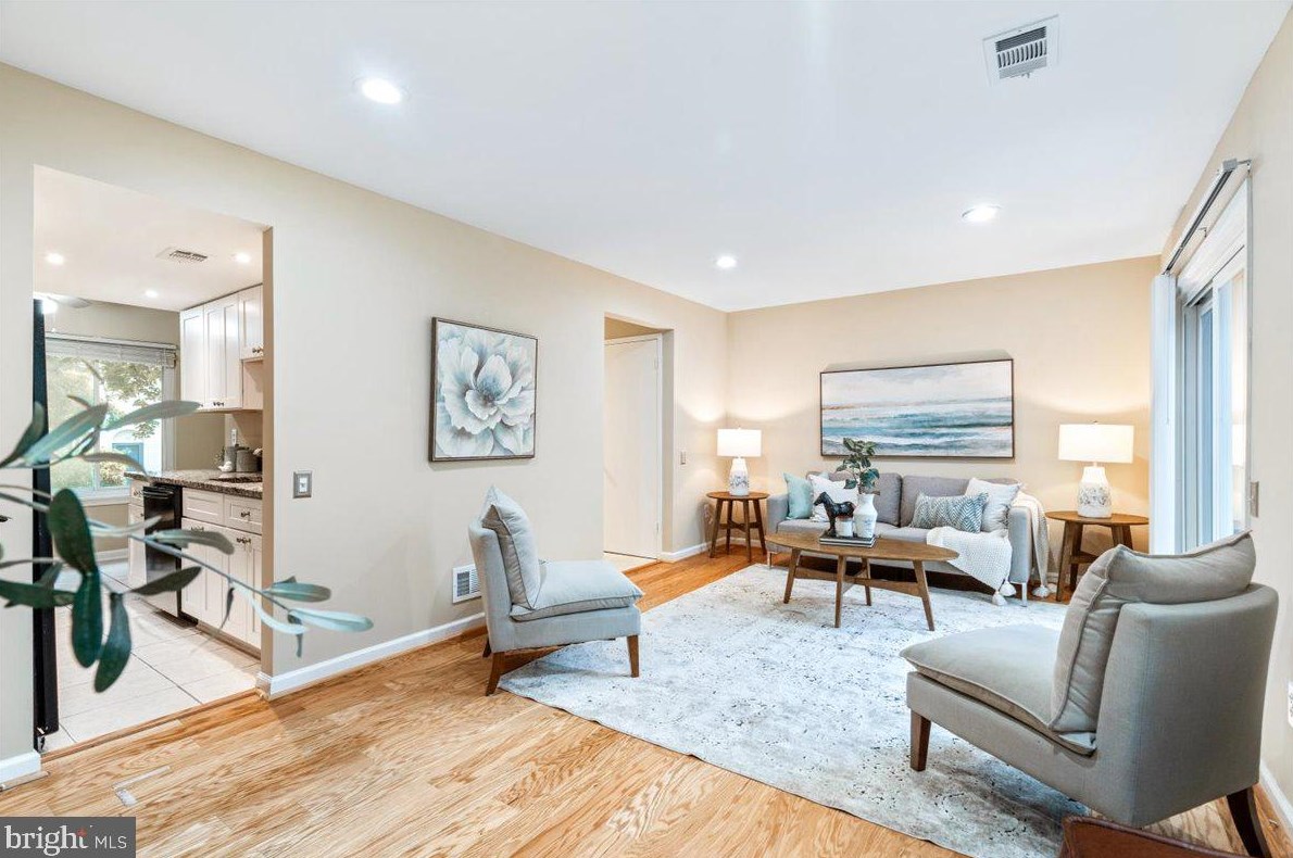 9620 Marston Ln, Gaithersburg MD 20886-5001 exterior