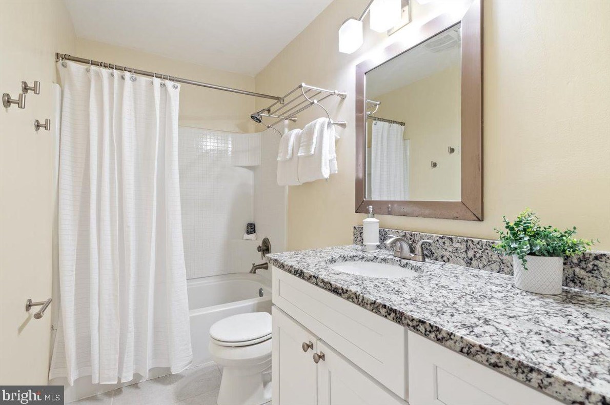 9620 Marston Ln, Gaithersburg MD 20886-5001 exterior