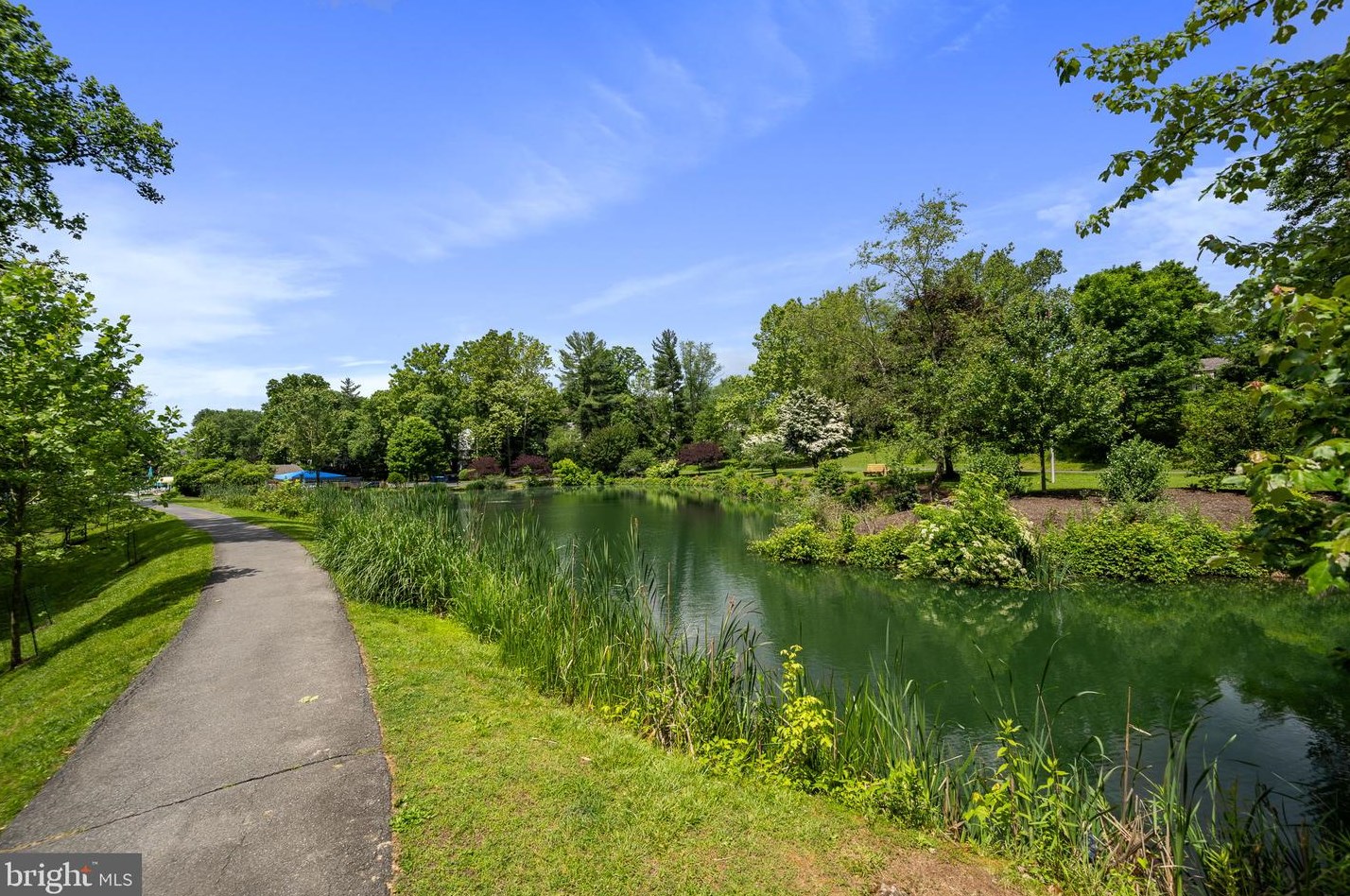 1830 Greenplace Ter, Rockville MD 20850-2942 exterior