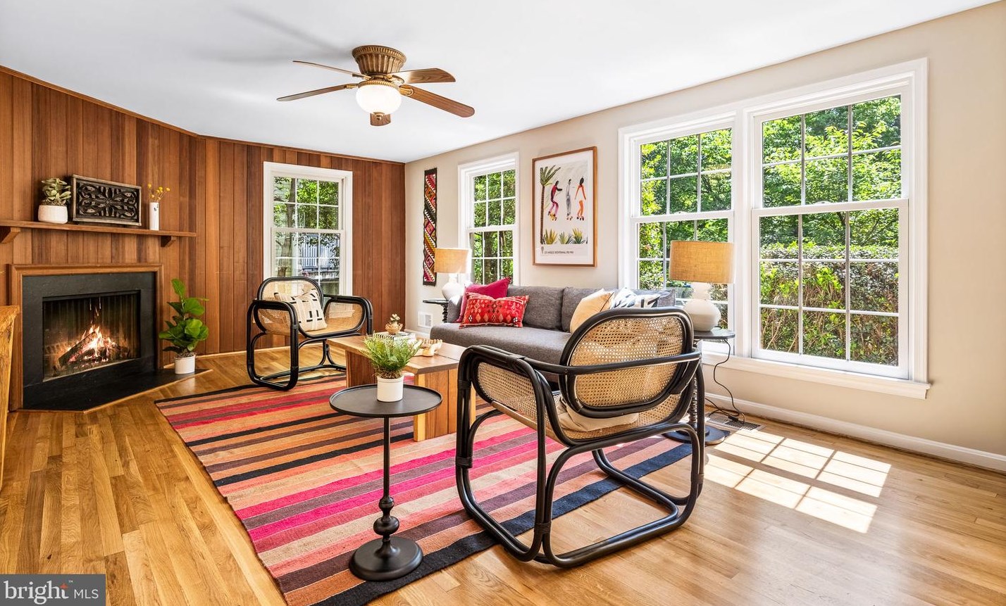 1830 Greenplace Ter, Rockville MD 20850-2942 exterior