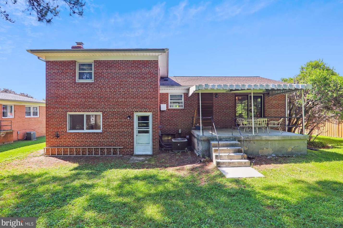 812 Venice Dr, Silver Spring MD 20904-2065 exterior