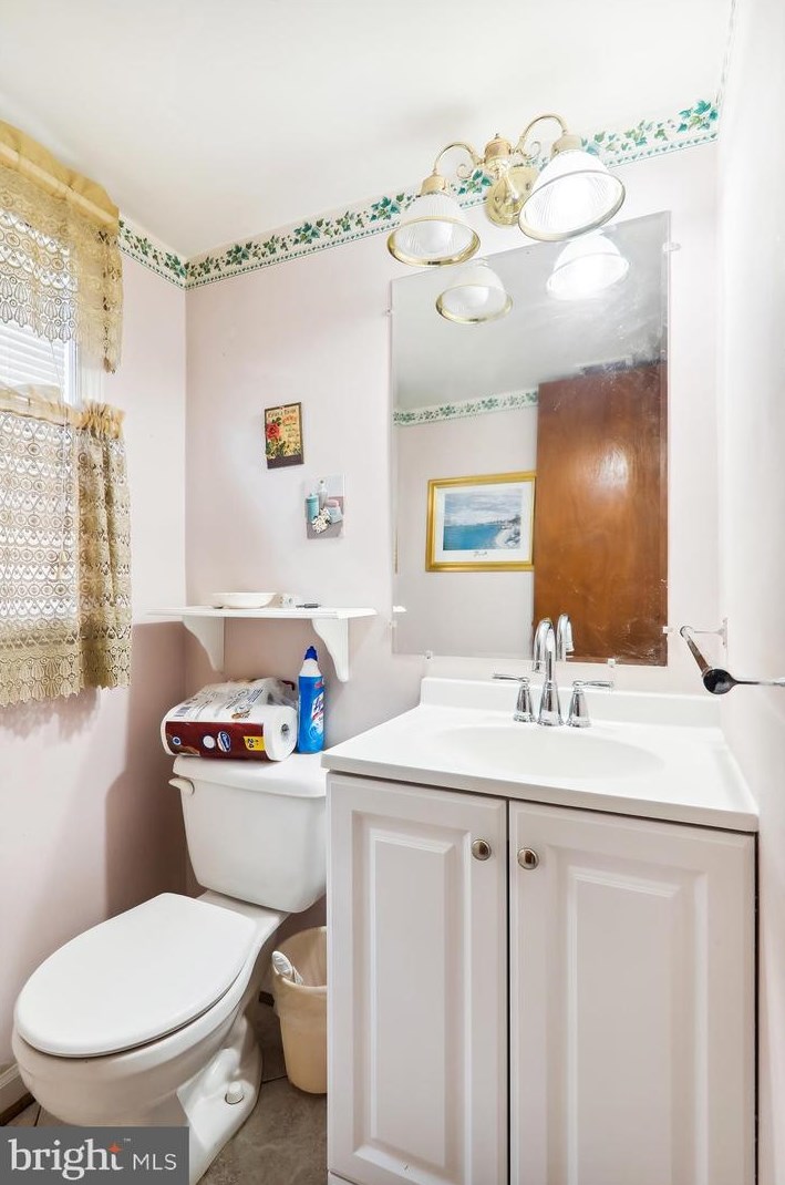 812 Venice Dr, Silver Spring MD 20904-2065 exterior