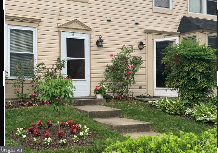 16 Wilcox Ct, Silver Spring MD 20906-5935 exterior
