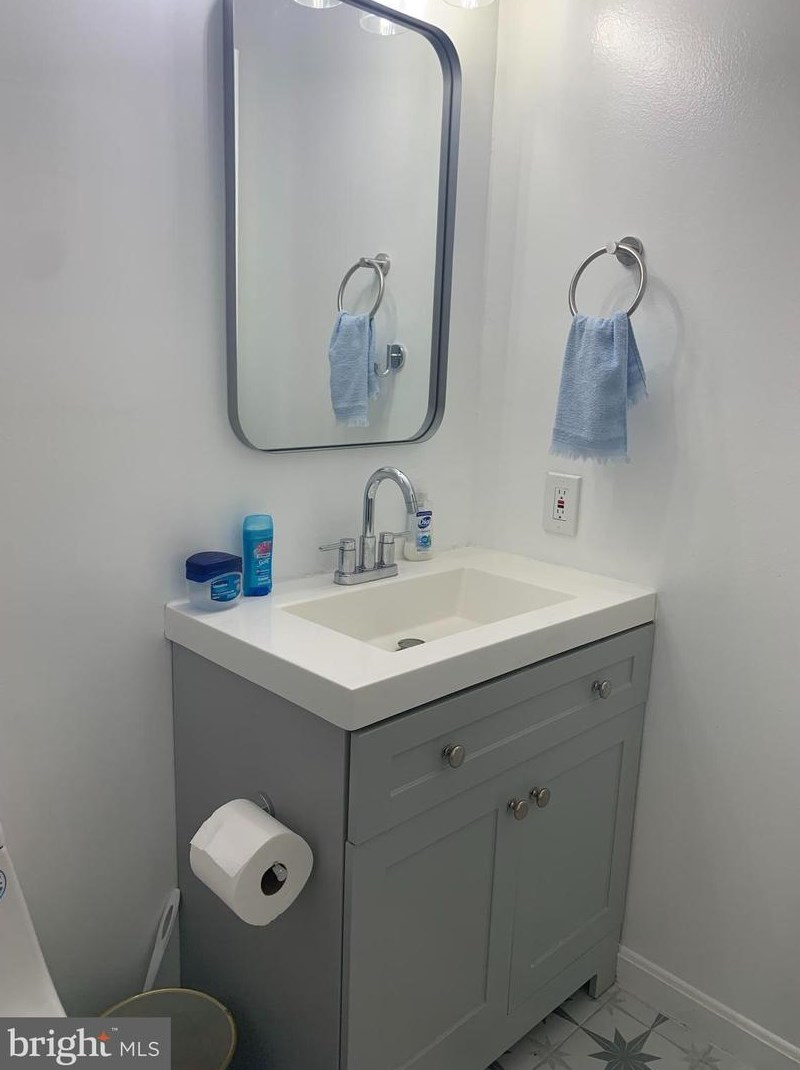 16 Wilcox Ct, Silver Spring MD 20906-5935 exterior