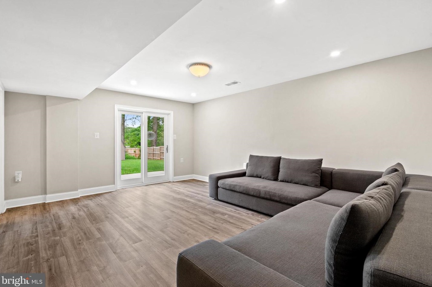 13203 Tamarack Rd, Silver Spring MD 20904-1464 exterior