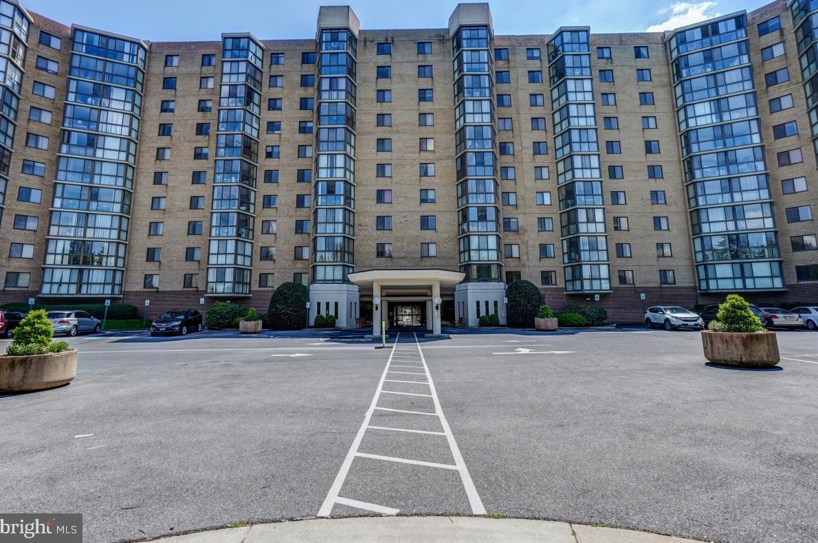 3310 N Leisure World Blvd #631, Silver Spring, MD 20906