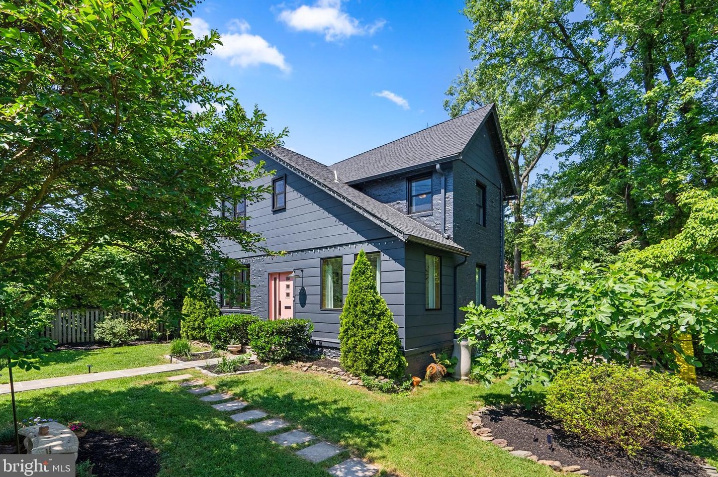 609 Pershing Dr, Silver Spring MD 20910-4489 exterior