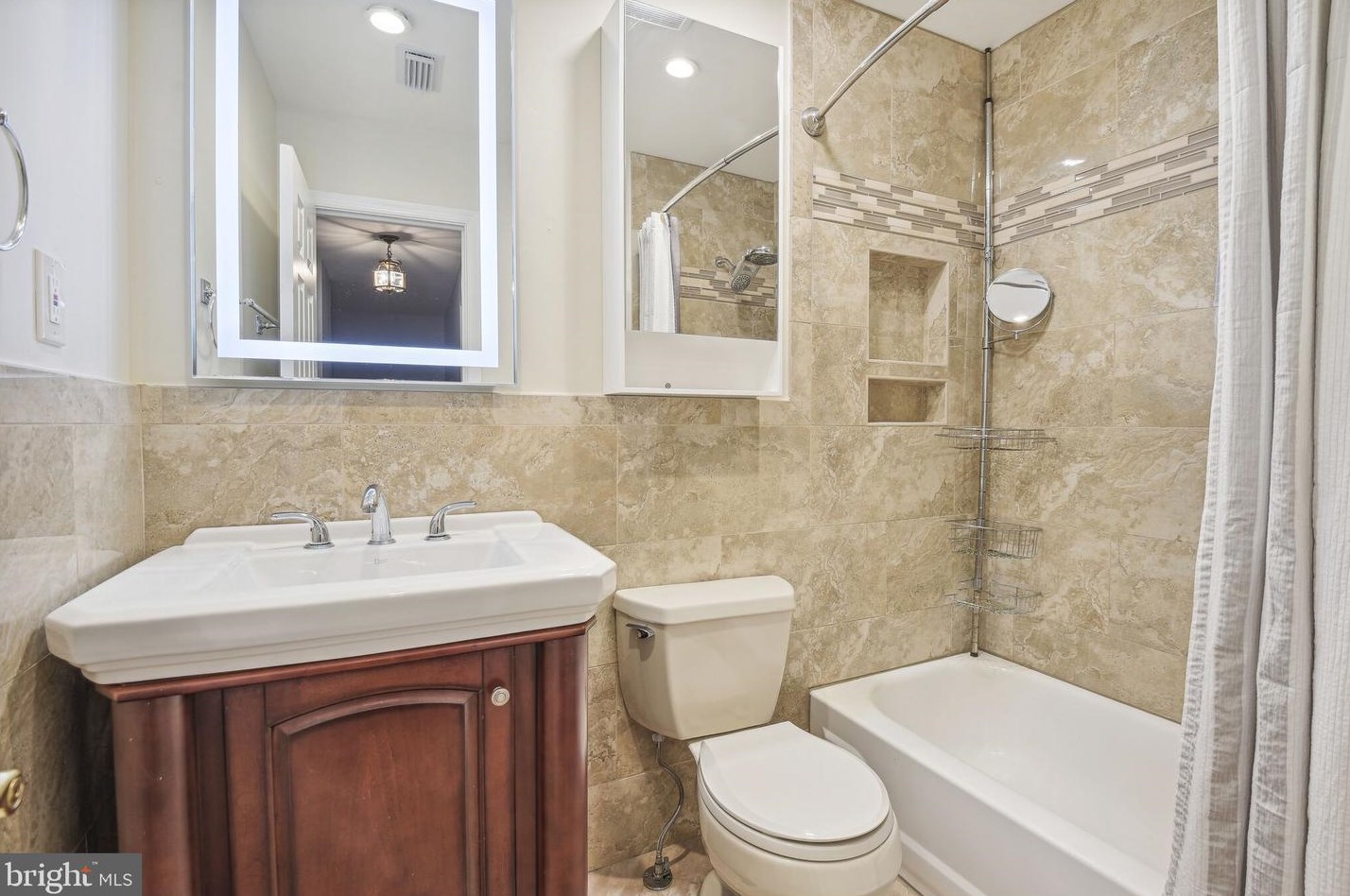 2041 Featherwood St, Silver Spring MD 20904-6637 exterior