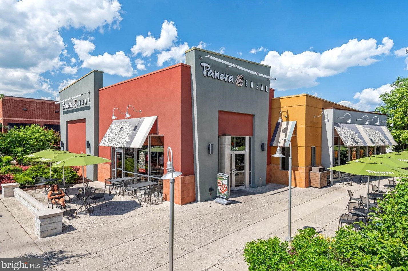 2041 Featherwood St, Silver Spring MD 20904-6637 exterior