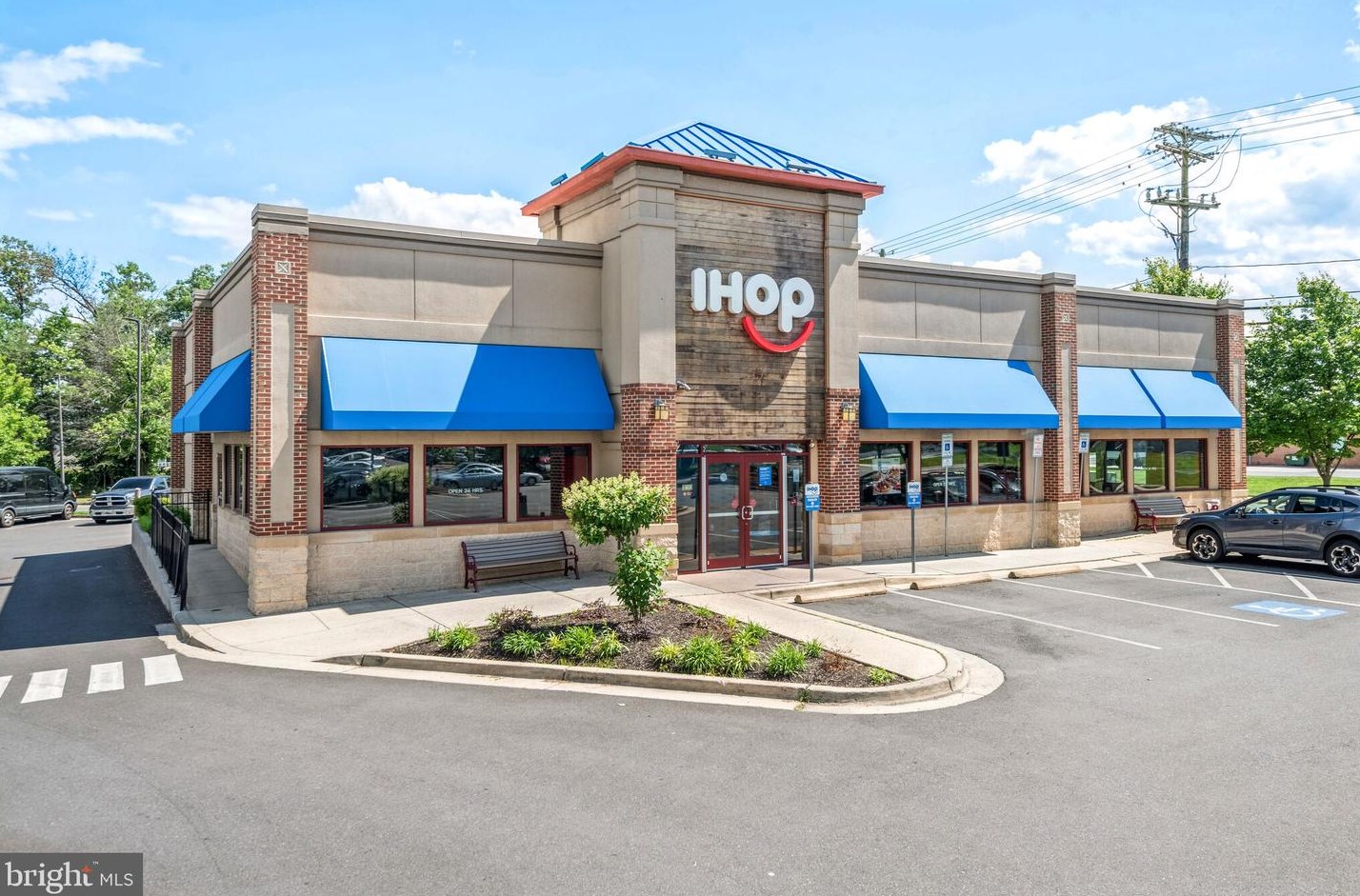 2041 Featherwood St, Silver Spring MD 20904-6637 exterior