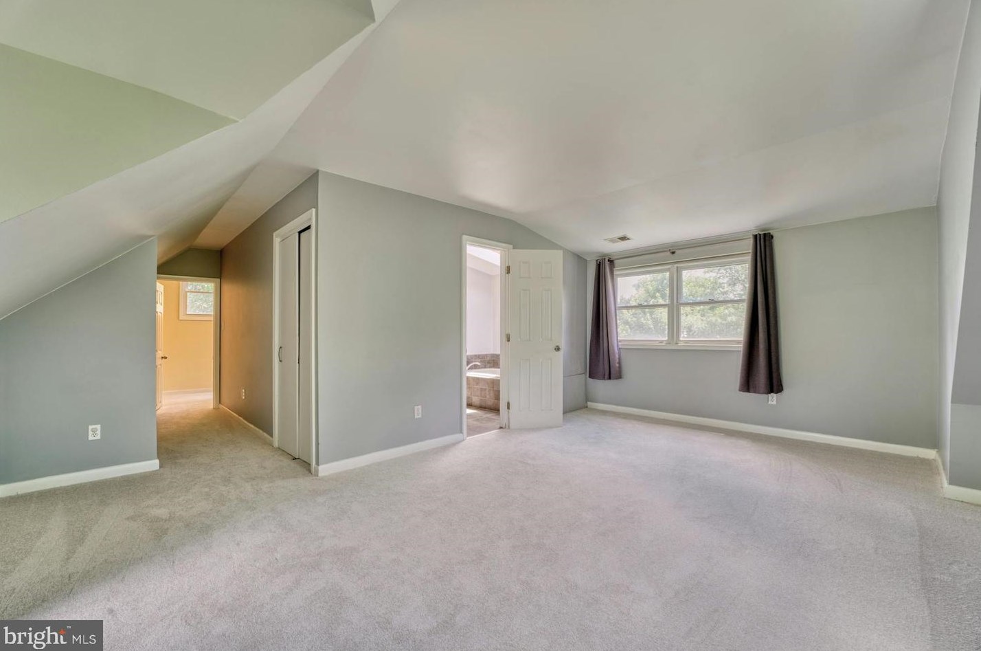 9925 Markham St, Silver Spring MD 20901-2233 exterior