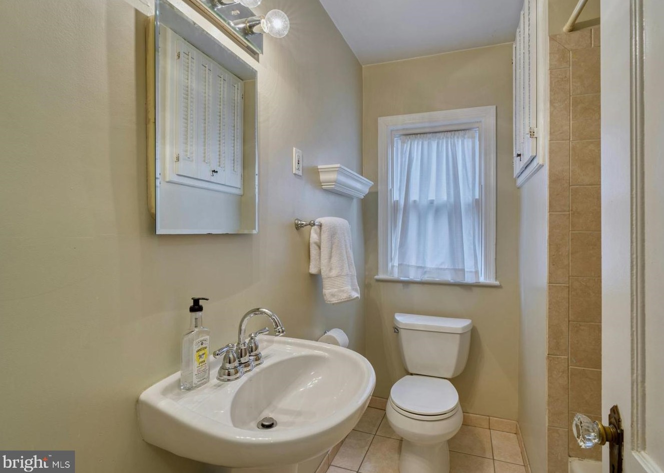 9925 Markham St, Silver Spring MD 20901-2233 exterior