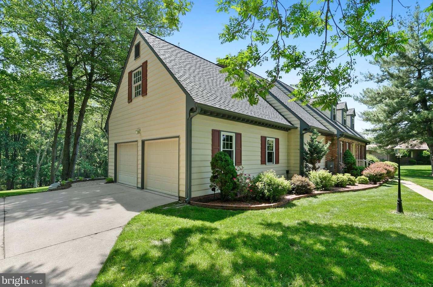 24345 Hilton Pl, Gaithersburg, MD 20882-3523