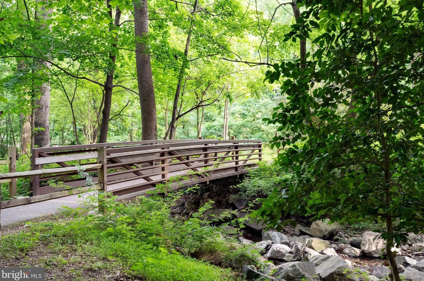 7320 Glenside Dr, Silver Spring MD 20912-7327 exterior