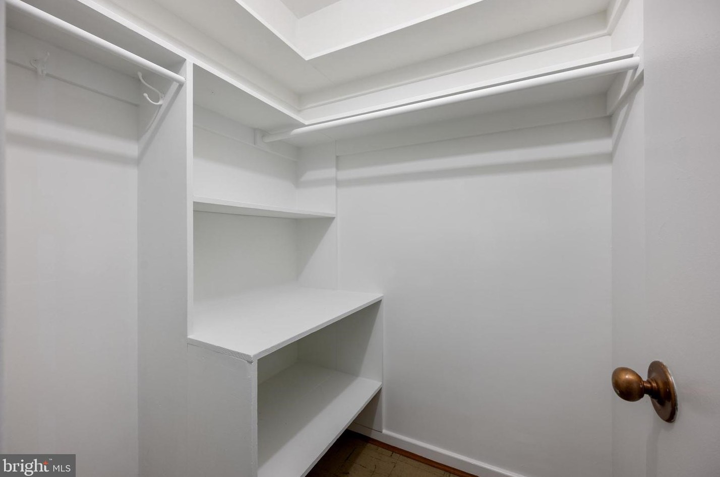 7320 Glenside Dr, Silver Spring MD 20912-7327 exterior