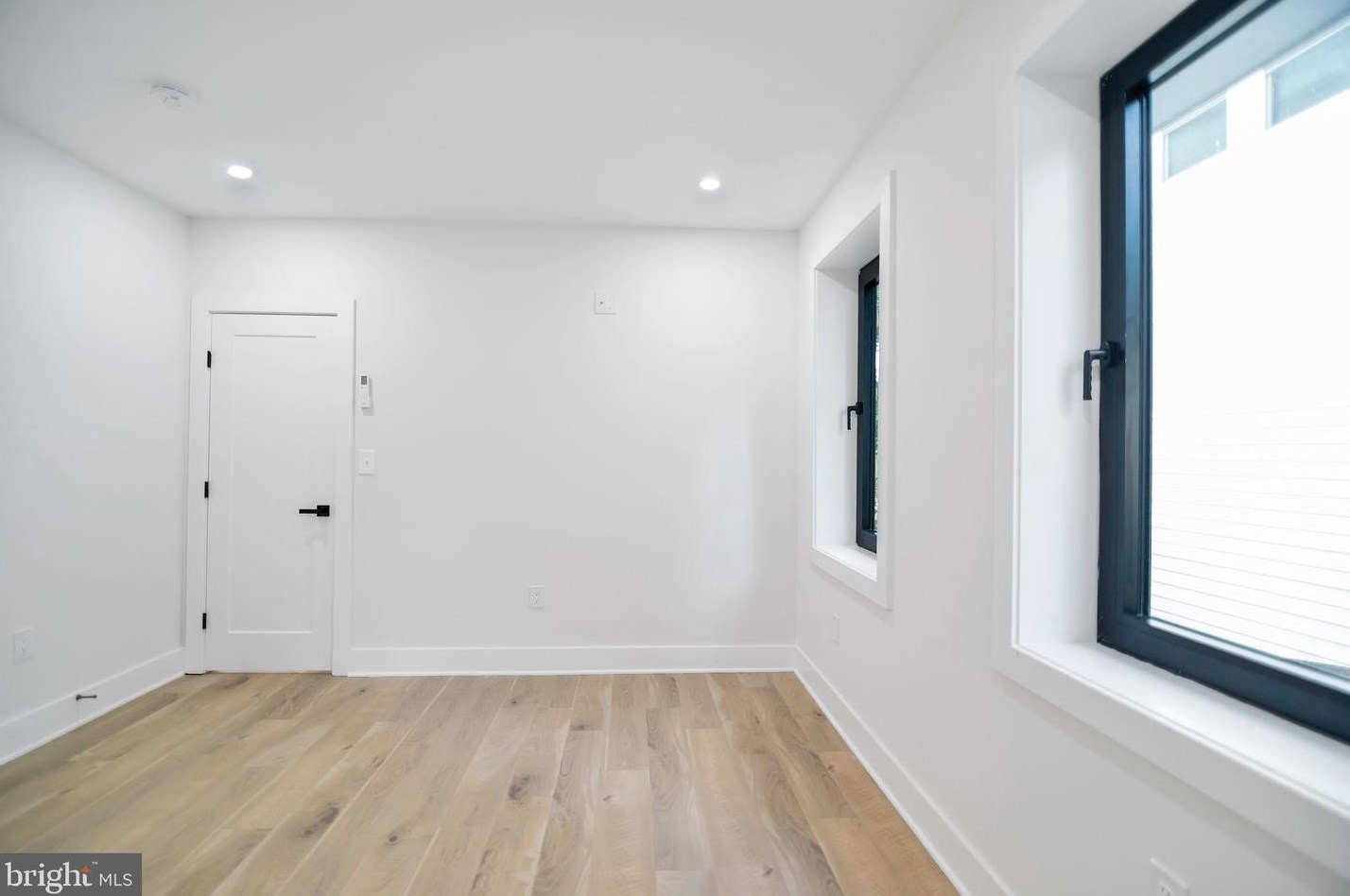 6725 Eastern Ave, Silver Spring MD  20912-4425 exterior