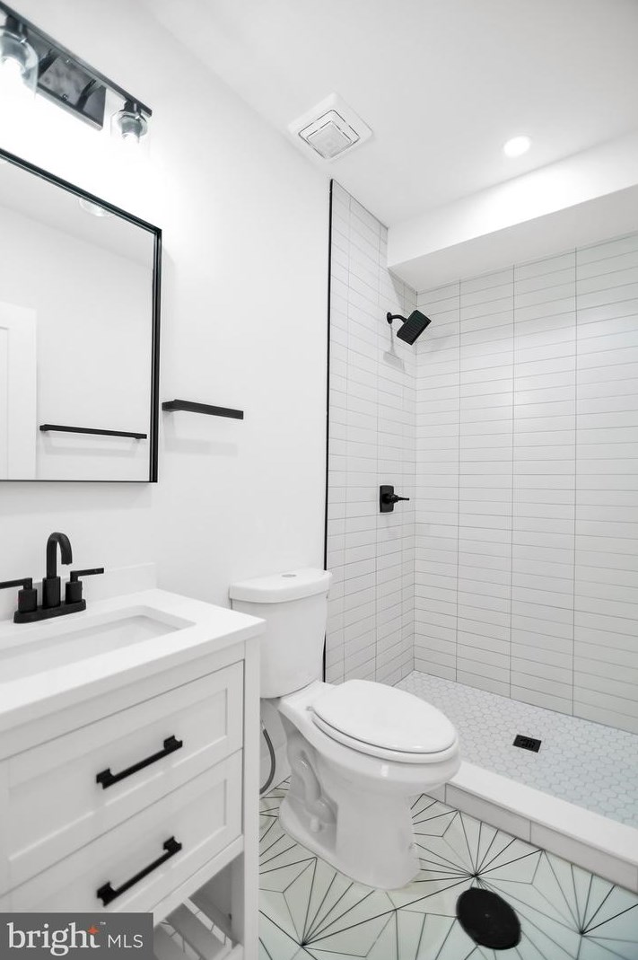 6725 Eastern Ave, Silver Spring MD  20912-4425 exterior