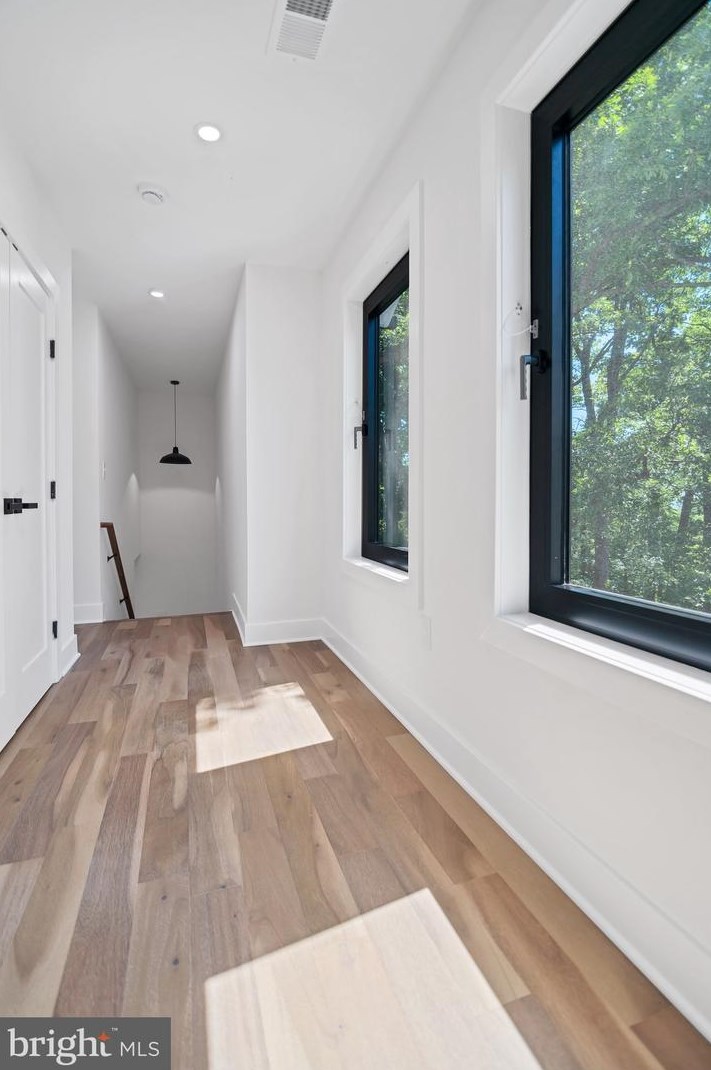 6725 Eastern Ave, Silver Spring MD  20912-4425 exterior