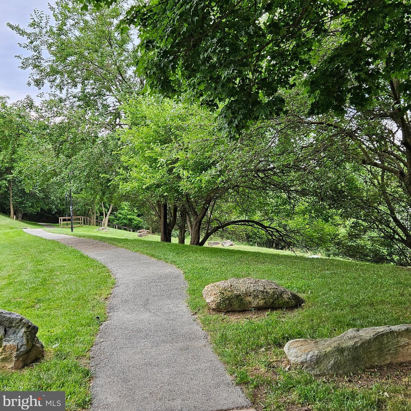 41 Orch Dr, Gaithersburg MD 20878-2222 exterior