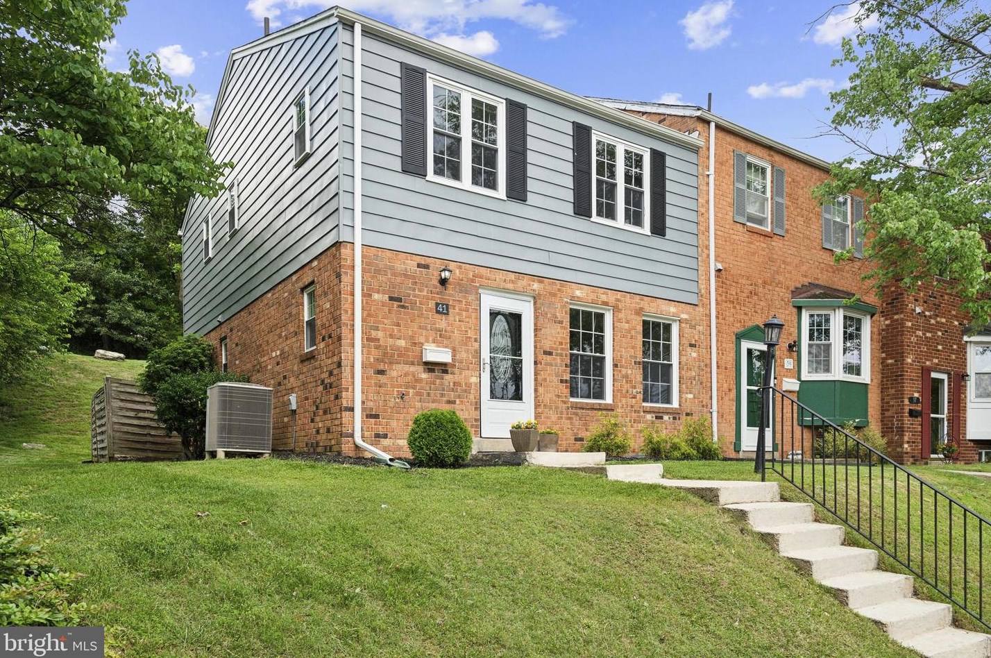 41 Orchard Dr, Gaithersburg, MD 20878-2286
