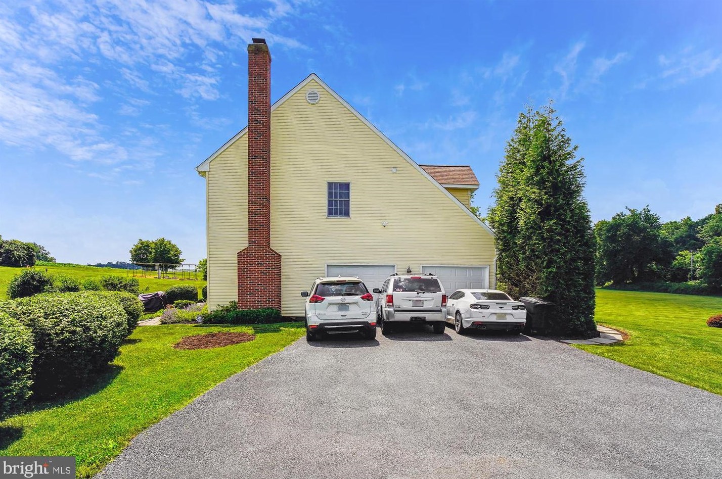 7421 Damascus Rd, Gaithersburg MD  20882-3301 exterior