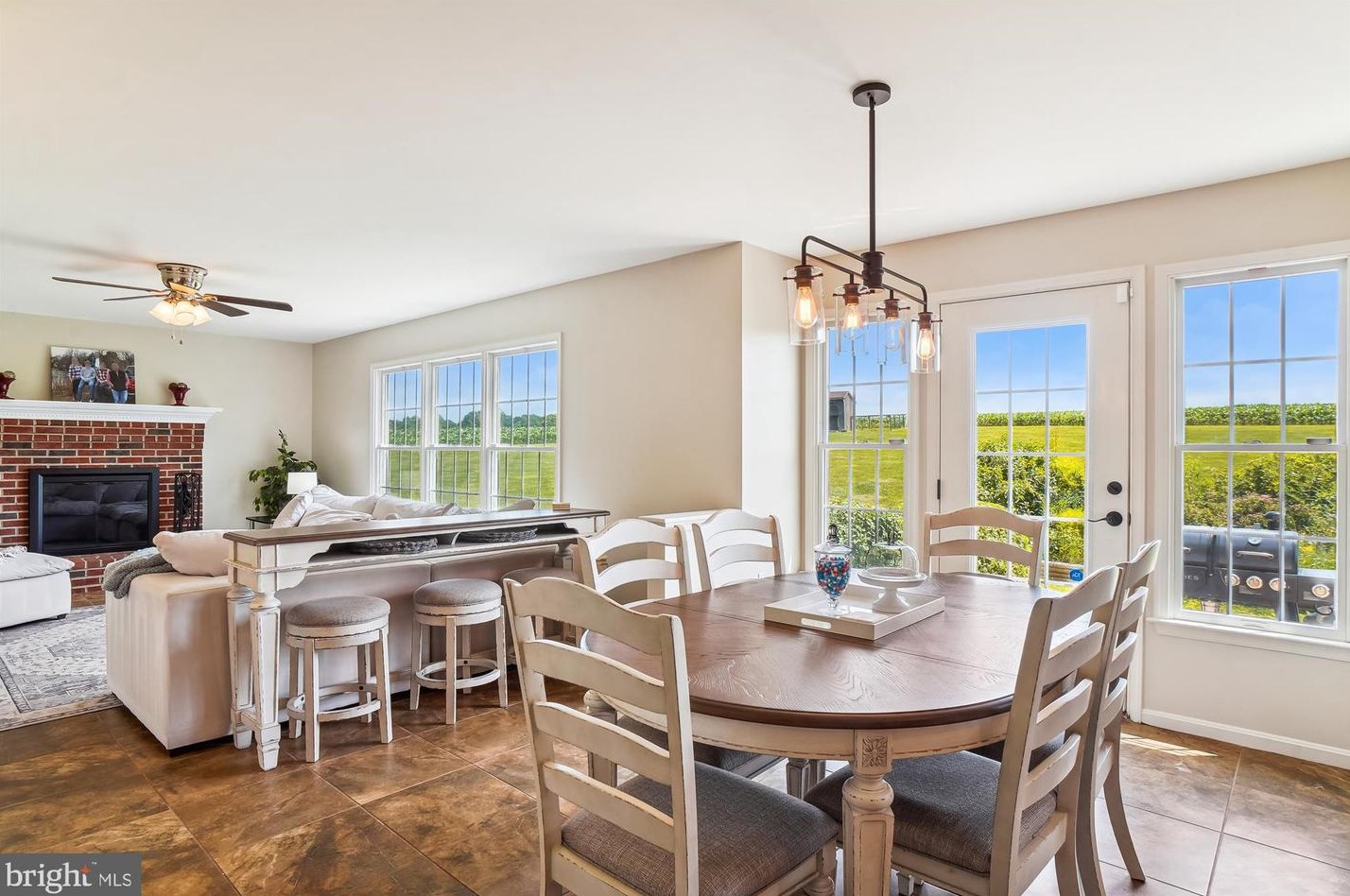 7421 Damascus Rd, Gaithersburg MD  20882-3301 exterior