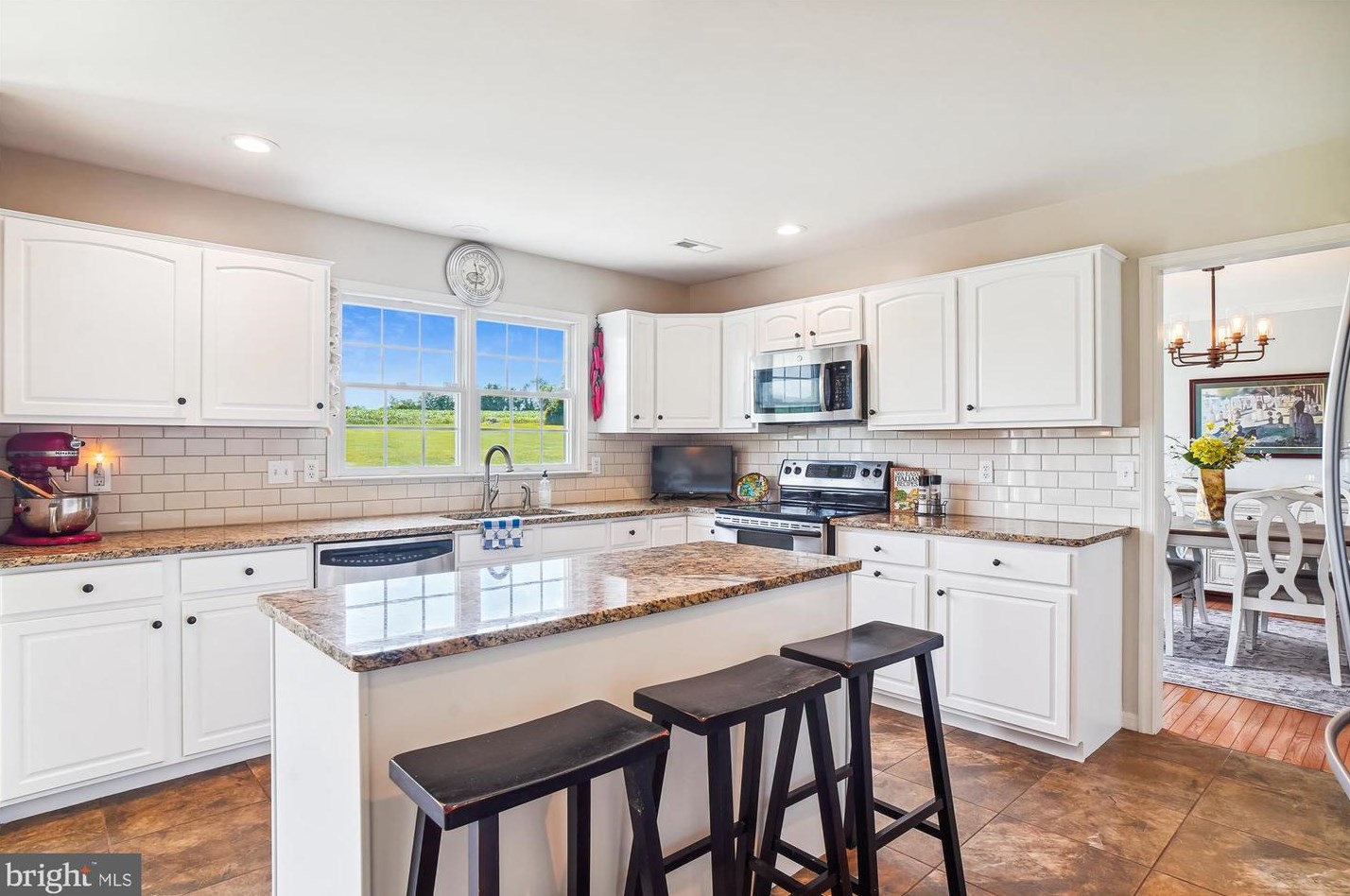 7421 Damascus Rd, Gaithersburg MD  20882-3301 exterior