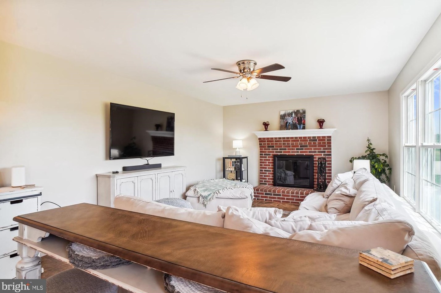 7421 Damascus Rd, Gaithersburg MD  20882-3301 exterior