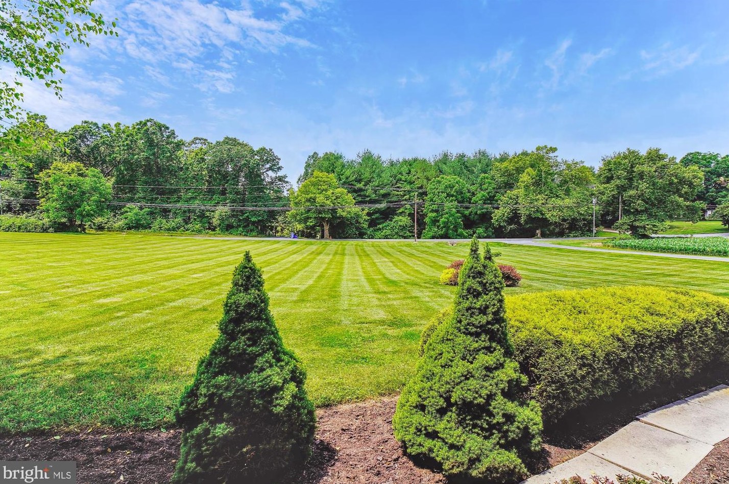 7421 Damascus Rd, Gaithersburg MD  20882-3301 exterior