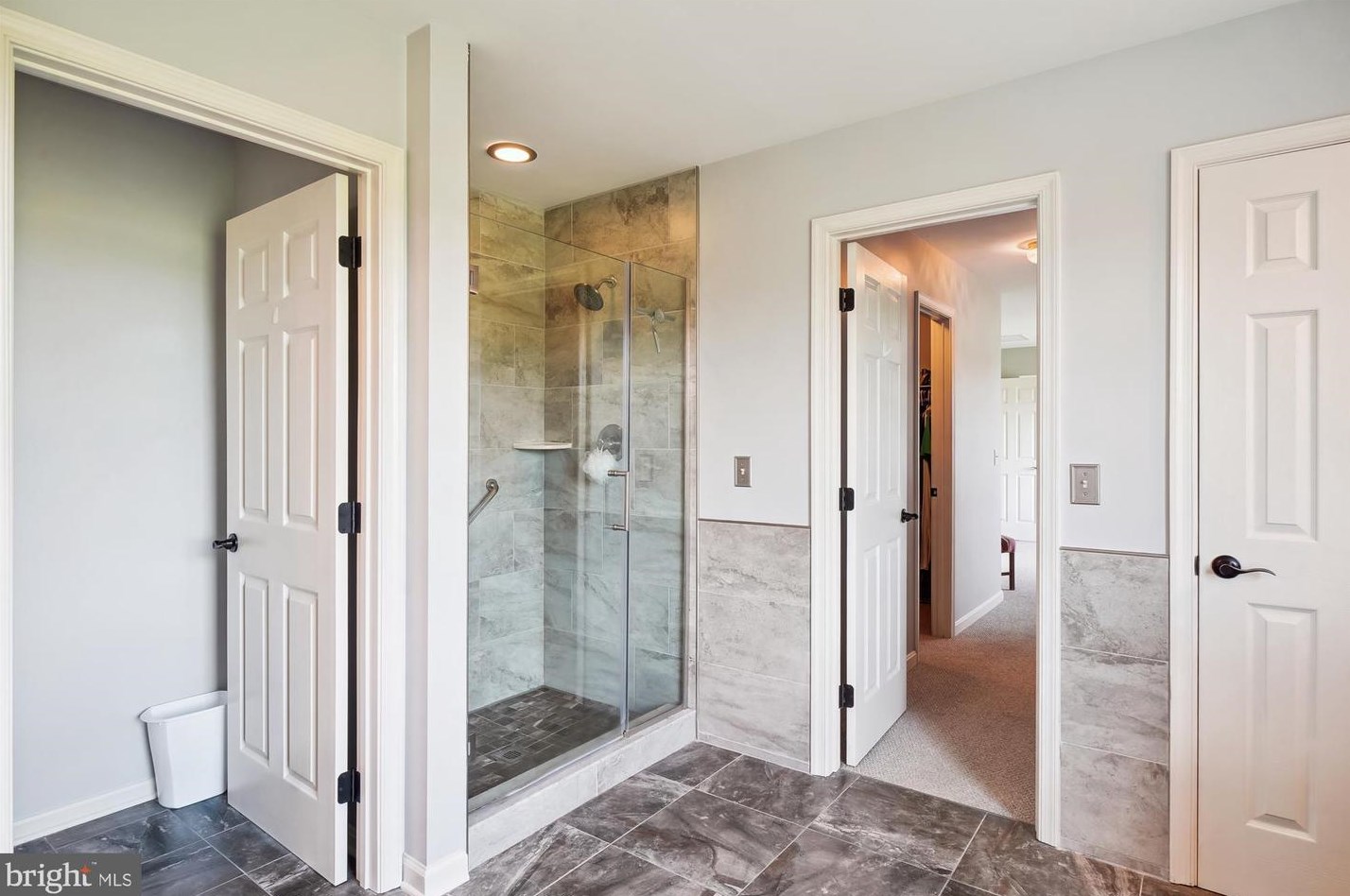 7421 Damascus Rd, Gaithersburg MD  20882-3301 exterior